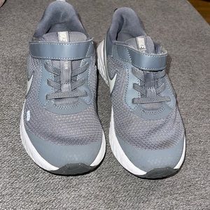 Good condition gray Nikes